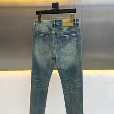 ARM阿玛尼、2026秋冬新品复古水洗修身牛仔裤 这条裤子真的绝了!穿上秒变腿精,型男氛围感直接拉满。 意式复古街头风, ARM阿玛尼、2026秋冬新品复古水洗修身牛仔裤 这条裤子真的绝了!穿上秒变腿精,型男氛围感直接拉满。 意式复古街头风,