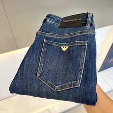 ARM阿玛尼、2026秋冬新品复古水洗修身牛仔裤 这条裤子真的绝了!穿上秒变腿精,型男氛围感直接拉满。 意式复古街头风, ARM阿玛尼、2026秋冬新品复古水洗修身牛仔裤 这条裤子真的绝了!穿上秒变腿精,型男氛围感直接拉满。 意式复古街头风,