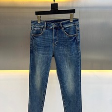 Polo Ralph Lauren拉夫劳伦、2026秋冬新品经典水洗丹宁牛仔裤。 这条裤子真的能把腿型修饰得无可挑剔! Polo Ralph Lauren拉夫劳伦、2026秋冬新品经典水洗丹宁牛仔裤。 这条裤子真的能把腿型修饰得无可挑剔!
