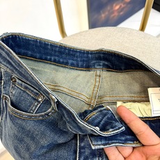Polo Ralph Lauren拉夫劳伦、2026秋冬新品经典水洗丹宁牛仔裤。 这条裤子真的能把腿型修饰得无可挑剔! Polo Ralph Lauren拉夫劳伦、2026秋冬新品经典水洗丹宁牛仔裤。 这条裤子真的能把腿型修饰得无可挑剔!