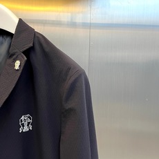 Brunello Cucinelli-BC、2026秋冬新品休闲西装外套。 谁说西装只能用来上班?这件才是男人该有的松弛 Brunello Cucinelli-BC、2026秋冬新品休闲西装外套。 谁说西装只能用来上班?这件才是男人该有的松弛