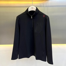 Mon蒙口、2026秋冬新品Moncler风格半拉链立领打底衫。 秋冬氛围感直接拉满!这件白月光太顶了 ! 轻户外通勤风 Mon蒙口、2026秋冬新品Moncler风格半拉链立领打底衫。 秋冬氛围感直接拉满!这件白月光太顶了 ! 轻户外通勤风