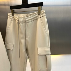 Mon蒙口、2026秋冬新品连帽运动套装。 不想研究搭配的时候,直接穿上套装就出门,显瘦又舒适,慵懒松弛的感觉很喜欢。 Mon蒙口、2026秋冬新品连帽运动套装。 不想研究搭配的时候,直接穿上套装就出门,显瘦又舒适,慵懒松弛的感觉很喜欢。