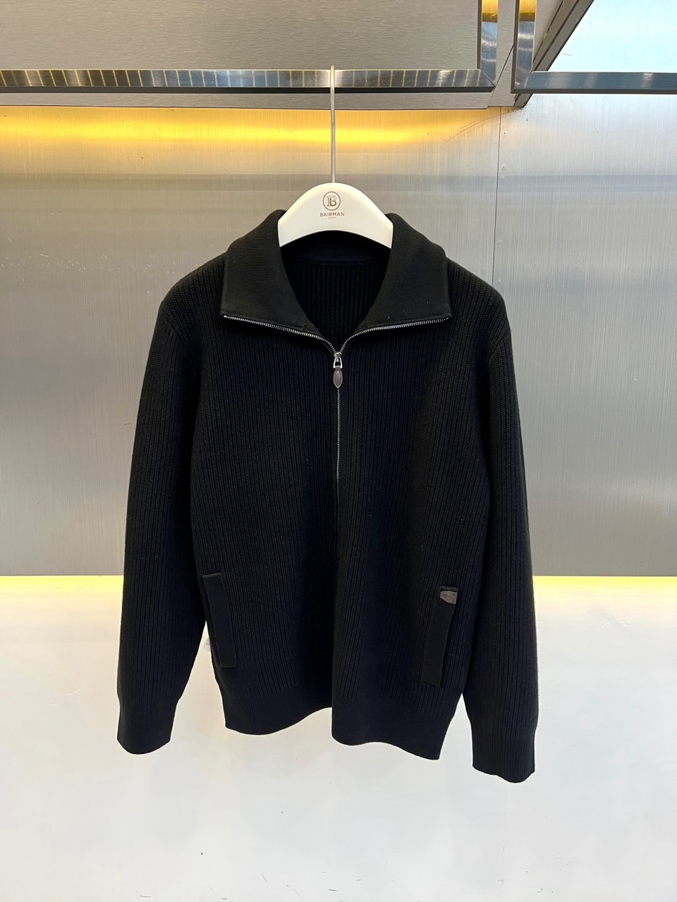 Brunello Cucinelli-BC、2026秋冬新品羊毛翻领针织拉链开衫。 秋天的高级感，一件搞定！ 老钱风/静