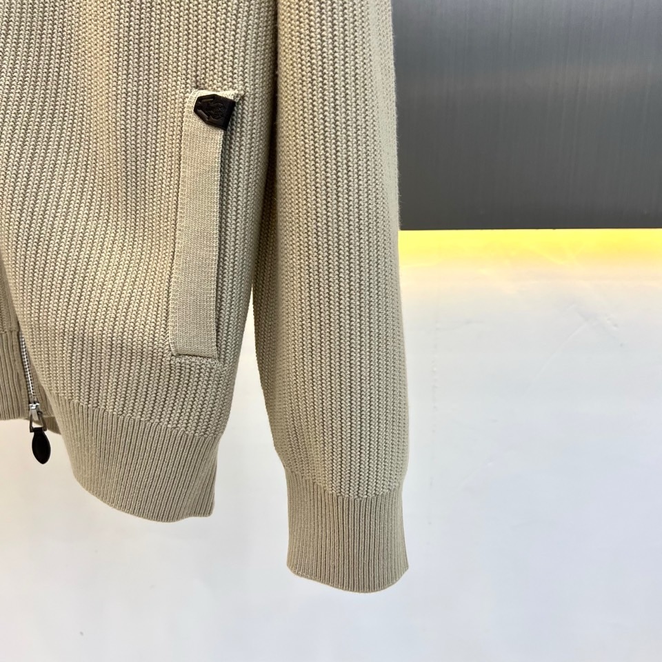 Brunello Cucinelli-BC、2026秋冬新品羊毛翻领针织拉链开衫。 秋天的高级感，一件搞定！ 老钱风/静