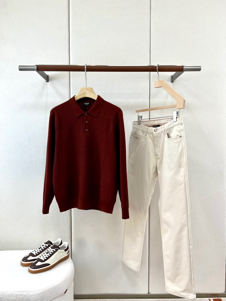Zegna杰尼亚、2026秋冬新品长袖针织Polo衫。 秋日老钱风氛围直接拉满! 意式静奢调性,色调高级不挑人。纱线含羊 Zegna杰尼亚、2026秋冬新品长袖针织Polo衫。 秋日老钱风氛围直接拉满! 意式静奢调性,色调高级不挑人。纱线含羊