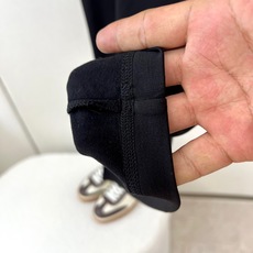 Arcteryx 始祖鸟、2026秋冬新品彩标短袖T恤。 冬日衣橱打底衫的定海神针,这件直接封神! 极简纯色基调搭配左胸 Arcteryx 始祖鸟、2026秋冬新品彩标短袖T恤。 冬日衣橱打底衫的定海神针,这件直接封神! 极简纯色基调搭配左胸