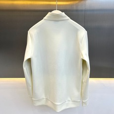 Bur巴宝莉、2026秋冬新品格纹半拉链卫衣。 秋冬质感直接拉满!这件真的太显精神了 。 轻奢商务休闲风,重磅棉混纺面料 Bur巴宝莉、2026秋冬新品格纹半拉链卫衣。 秋冬质感直接拉满!这件真的太显精神了 。 轻奢商务休闲风,重磅棉混纺面料