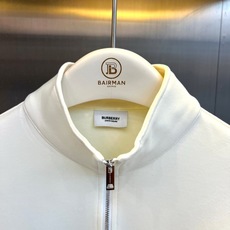 Bur巴宝莉、2026秋冬新品格纹半拉链卫衣。 秋冬质感直接拉满!这件真的太显精神了 。 轻奢商务休闲风,重磅棉混纺面料 Bur巴宝莉、2026秋冬新品格纹半拉链卫衣。 秋冬质感直接拉满!这件真的太显精神了 。 轻奢商务休闲风,重磅棉混纺面料