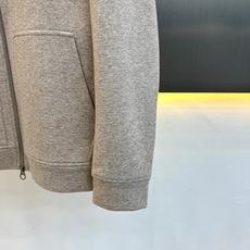 Loro Piana诺悠翩雅、2026秋冬新品立领休闲夹克外套。 秋冬衣橱刚需来了!这件夹克直接封神! 极简商务休闲风, Loro Piana诺悠翩雅、2026秋冬新品立领休闲夹克外套。 秋冬衣橱刚需来了!这件夹克直接封神! 极简商务休闲风,