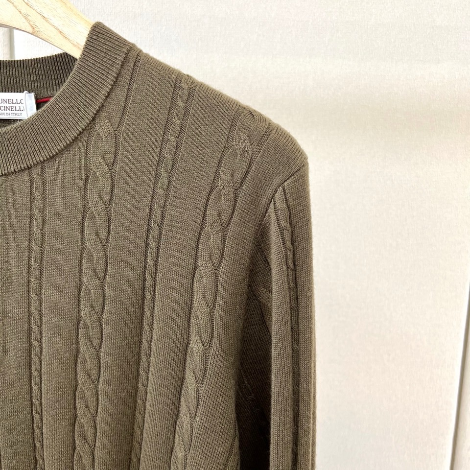 Brunello Cucinelli-BC、2026秋冬新品意式麻花亨利领针织衫。 早秋质感天花板，这件真的谁穿谁帅！ 