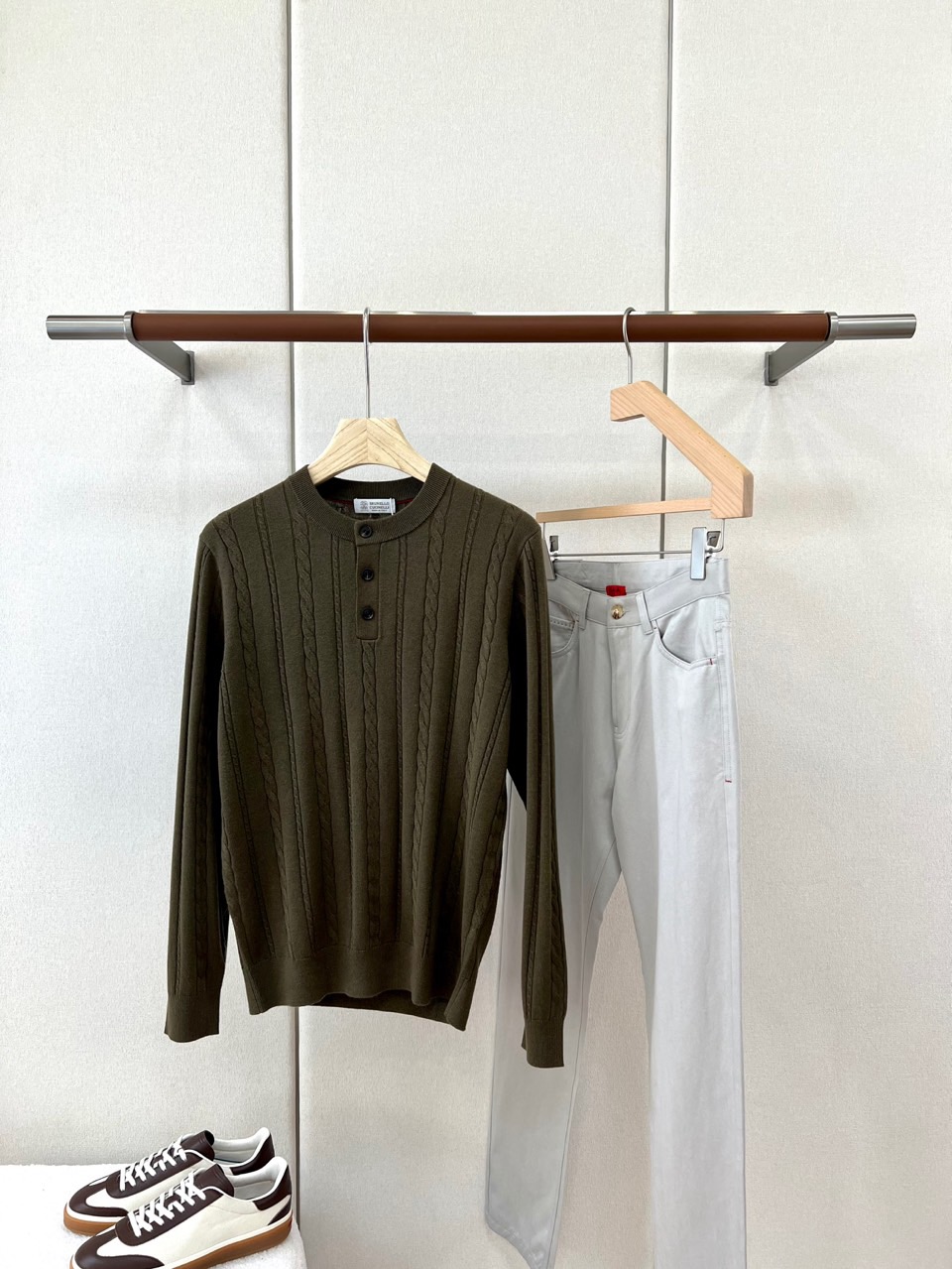 Brunello Cucinelli-BC、2026秋冬新品意式麻花亨利领针织衫。 早秋质感天花板，这件真的谁穿谁帅！ 