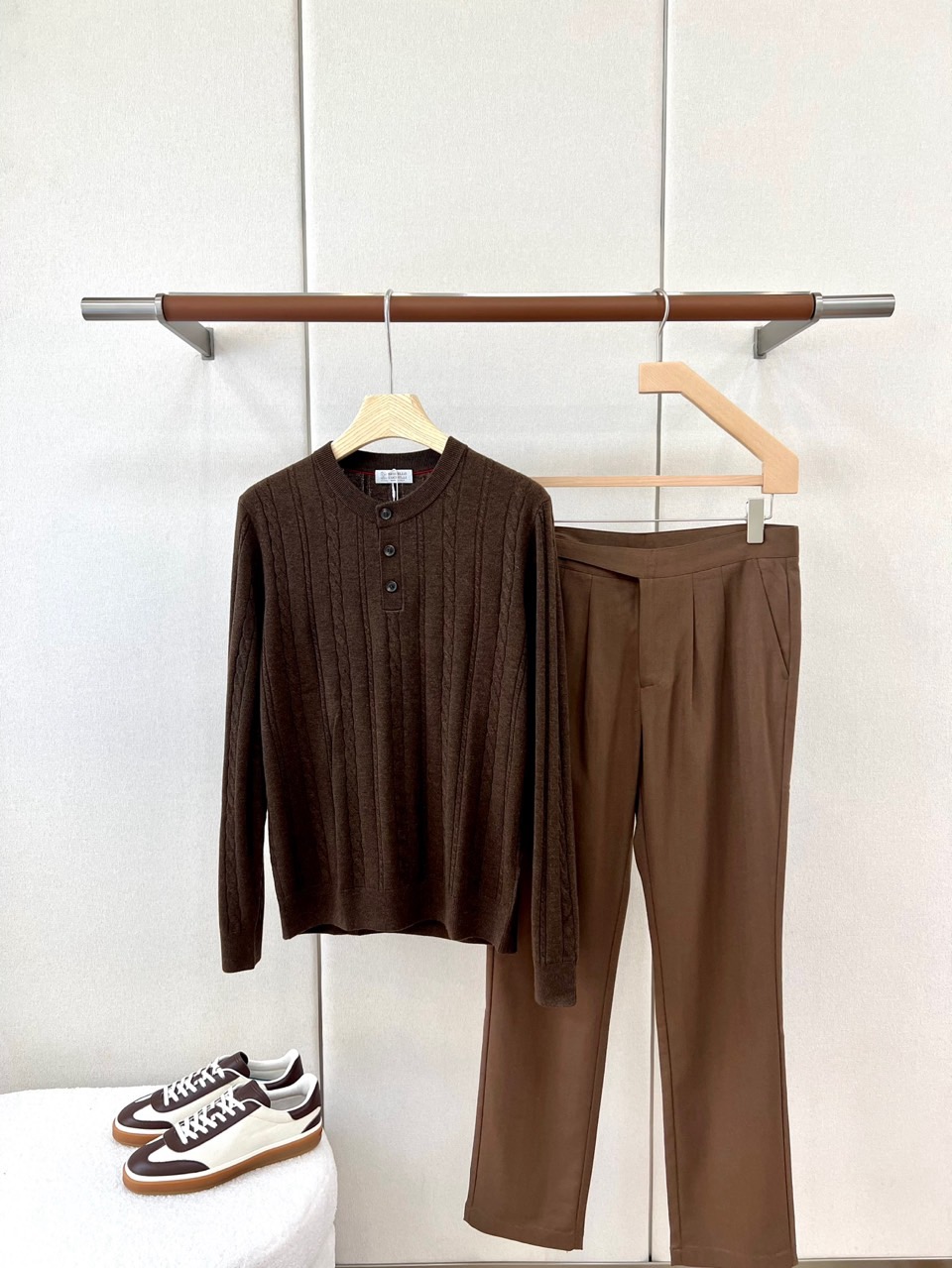 Brunello Cucinelli-BC、2026秋冬新品意式麻花亨利领针织衫。 早秋质感天花板，这件真的谁穿谁帅！ 