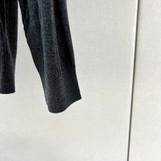 Brunello Cucinelli-BC、2026秋冬新品意式麻花亨利领针织衫。 早秋质感天花板,这件真的谁穿谁帅! Brunello Cucinelli-BC、2026秋冬新品意式麻花亨利领针织衫。 早秋质感天花板,这件真的谁穿谁帅!