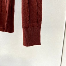 Brunello Cucinelli-BC、2026秋冬新品意式麻花亨利领针织衫。 早秋质感天花板,这件真的谁穿谁帅! Brunello Cucinelli-BC、2026秋冬新品意式麻花亨利领针织衫。 早秋质感天花板,这件真的谁穿谁帅!