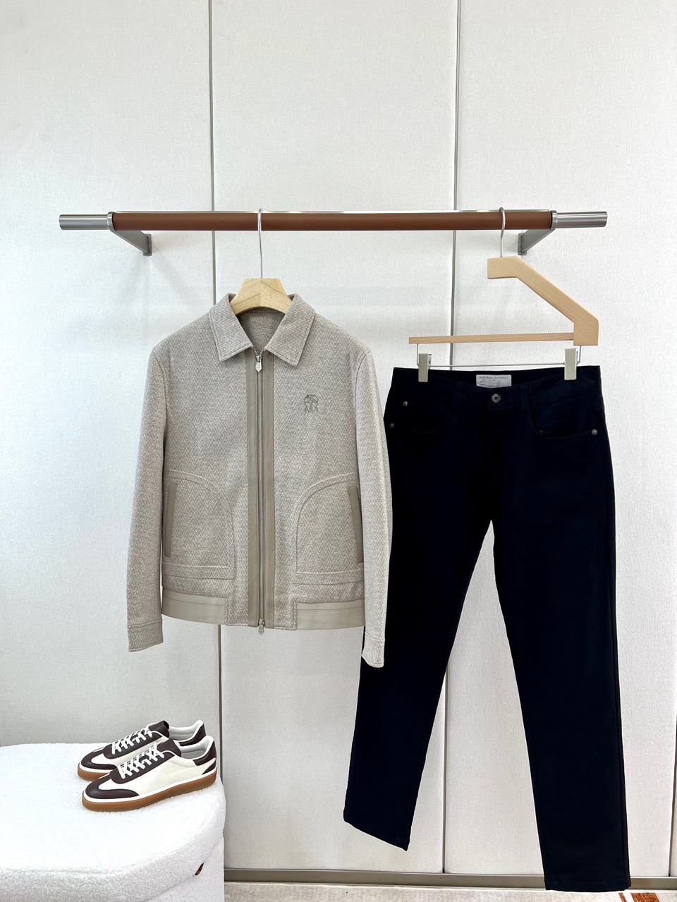 Brunello Cucinelli-BC、2026秋冬新品人字纹羊毛夹克外套。 秋冬衣橱的“质感杀手”，这件真的藏不住
