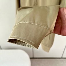 Bur巴宝莉、2026秋冬新品男士翻领夹克外套。 一件搞定通勤日常,成熟男人衣柜刚需! 利落短款版型,修饰腰身不显臃肿; Bur巴宝莉、2026秋冬新品男士翻领夹克外套。 一件搞定通勤日常,成熟男人衣柜刚需! 利落短款版型,修饰腰身不显臃肿;