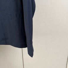 BERLUTI 布鲁提、2026秋冬新品男士衬衫套装。 一套直接出门,不用费心搭配! 利落剪裁修饰腰腹和腿型,弱化身材臃 BERLUTI 布鲁提、2026秋冬新品男士衬衫套装。 一套直接出门,不用费心搭配! 利落剪裁修饰腰腹和腿型,弱化身材臃
