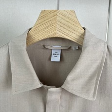 BERLUTI 布鲁提、2026秋冬新品男士衬衫套装。 一套直接出门,不用费心搭配! 利落剪裁修饰腰腹和腿型,弱化身材臃 BERLUTI 布鲁提、2026秋冬新品男士衬衫套装。 一套直接出门,不用费心搭配! 利落剪裁修饰腰腹和腿型,弱化身材臃
