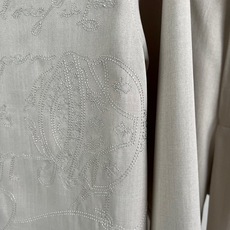 BERLUTI 布鲁提、2026秋冬新品男士衬衫套装。 一套直接出门,不用费心搭配! 利落剪裁修饰腰腹和腿型,弱化身材臃 BERLUTI 布鲁提、2026秋冬新品男士衬衫套装。 一套直接出门,不用费心搭配! 利落剪裁修饰腰腹和腿型,弱化身材臃