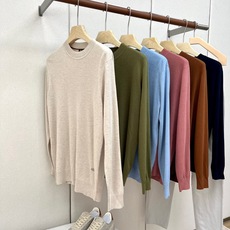 Loro Piana诺悠翩雅、2026新品莱赛尔桑蚕丝亲肤针织衫 冬日必备单品,谁穿谁显贵,一眼相中的高级感! 老钱风极 Loro Piana诺悠翩雅、2026新品莱赛尔桑蚕丝亲肤针织衫 冬日必备单品,谁穿谁显贵,一眼相中的高级感! 老钱风极