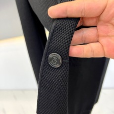Brunello Cucinelli-BC、2026秋冬新品意式针织西服。 终于找到不用熨烫却像定制西装的“懒人战袍”! Brunello Cucinelli-BC、2026秋冬新品意式针织西服。 终于找到不用熨烫却像定制西装的“懒人战袍”!