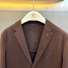 Brunello Cucinelli-BC、2026秋冬新品意式针织西服。 终于找到不用熨烫却像定制西装的“懒人战袍”! Brunello Cucinelli-BC、2026秋冬新品意式针织西服。 终于找到不用熨烫却像定制西装的“懒人战袍”!