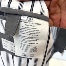 Brunello Cucinelli-BC、2026秋冬新品翻领麂皮夹克外套。 一眼沦陷的雾蓝色调,秋冬高级感直接拉满! Brunello Cucinelli-BC、2026秋冬新品翻领麂皮夹克外套。 一眼沦陷的雾蓝色调,秋冬高级感直接拉满!