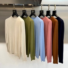 Loro Piana诺悠翩雅、2026新品莱赛尔桑蚕丝亲肤针织衫 冬日必备单品,谁穿谁显贵,一眼相中的高级感! 老钱风极 Loro Piana诺悠翩雅、2026新品莱赛尔桑蚕丝亲肤针织衫 冬日必备单品,谁穿谁显贵,一眼相中的高级感! 老钱风极