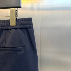 BERLUTI 布鲁提、2026秋冬新品男士松紧垂感西裤。 通勤不想被硬挺正装束缚的一定要试试这条! 轻商务休闲风格,利 BERLUTI 布鲁提、2026秋冬新品男士松紧垂感西裤。 通勤不想被硬挺正装束缚的一定要试试这条! 轻商务休闲风格,利