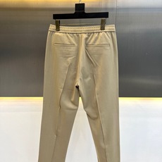 BERLUTI 布鲁提、2026秋冬新品男士松紧垂感西裤。 通勤不想被硬挺正装束缚的一定要试试这条! 轻商务休闲风格,利 BERLUTI 布鲁提、2026秋冬新品男士松紧垂感西裤。 通勤不想被硬挺正装束缚的一定要试试这条! 轻商务休闲风格,利