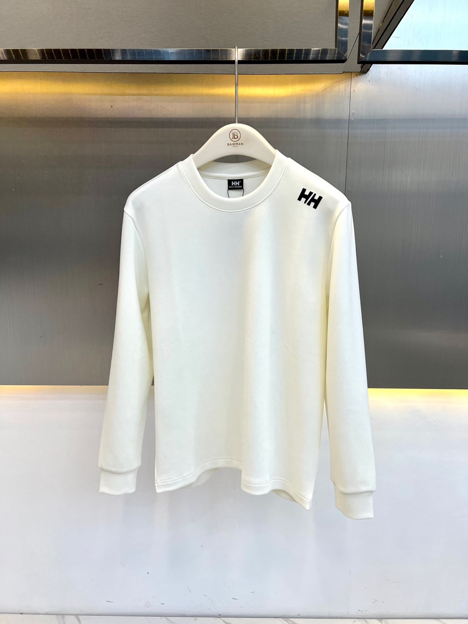 HELLY HANSEN、2026秋冬新品极简HH字母圆领卫衣。 早秋衣橱的“定海神针”来了！这件卫衣直接把高级感拉满✨