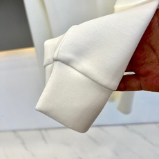 HELLY HANSEN、2026秋冬新品极简HH字母圆领卫衣。 早秋衣橱的“定海神针”来了!这件卫衣直接把高级感拉满✨ HELLY HANSEN、2026秋冬新品极简HH字母圆领卫衣。 早秋衣橱的“定海神针”来了!这件卫衣直接把高级感拉满✨