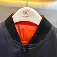 Mon蒙口【鹅绒】、2026秋冬新品双面穿飞行羽绒夹克。 秋冬衣橱的“王炸”终于来了!一面沉稳一面炸街,这件双面穿直接封 Mon蒙口【鹅绒】、2026秋冬新品双面穿飞行羽绒夹克。 秋冬衣橱的“王炸”终于来了!一面沉稳一面炸街,这件双面穿直接封