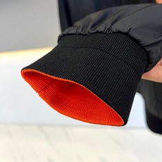 Mon蒙口【鹅绒】、2026秋冬新品双面穿飞行羽绒夹克。 秋冬衣橱的“王炸”终于来了!一面沉稳一面炸街,这件双面穿直接封 Mon蒙口【鹅绒】、2026秋冬新品双面穿飞行羽绒夹克。 秋冬衣橱的“王炸”终于来了!一面沉稳一面炸街,这件双面穿直接封