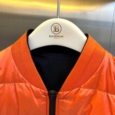 Mon蒙口【鹅绒】、2026秋冬新品双面穿飞行羽绒夹克。 秋冬衣橱的“王炸”终于来了!一面沉稳一面炸街,这件双面穿直接封 Mon蒙口【鹅绒】、2026秋冬新品双面穿飞行羽绒夹克。 秋冬衣橱的“王炸”终于来了!一面沉稳一面炸街,这件双面穿直接封
