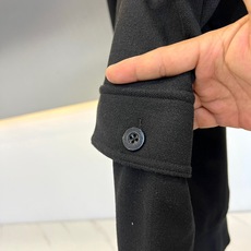 BERLUTI 布鲁提、2026秋冬新品高定羊毛感翻领夹克套装。 秋日松弛感,这一套直接封神! 面料厚实挺括,上身瞬间修 BERLUTI 布鲁提、2026秋冬新品高定羊毛感翻领夹克套装。 秋日松弛感,这一套直接封神! 面料厚实挺括,上身瞬间修