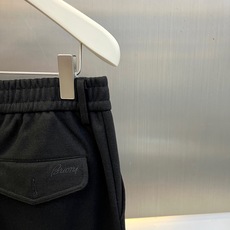 BERLUTI 布鲁提、2026秋冬新品高定羊毛感翻领夹克套装。 秋日松弛感,这一套直接封神! 面料厚实挺括,上身瞬间修 BERLUTI 布鲁提、2026秋冬新品高定羊毛感翻领夹克套装。 秋日松弛感,这一套直接封神! 面料厚实挺括,上身瞬间修