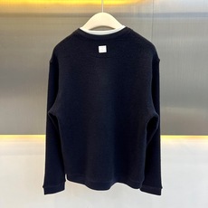 Brunello Cucinelli-BC、2026秋冬新品假两件针织衫。 秋日氛围感,一件直接拉满! 意式休闲风,色调 Brunello Cucinelli-BC、2026秋冬新品假两件针织衫。 秋日氛围感,一件直接拉满! 意式休闲风,色调