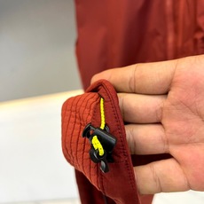 Canada Goose/加拿大鹅、2026秋冬新品立领拼接机能马甲。 秋日叠穿天花板,这件真的藏不住了! 立领设计拉长 Canada Goose/加拿大鹅、2026秋冬新品立领拼接机能马甲。 秋日叠穿天花板,这件真的藏不住了! 立领设计拉长