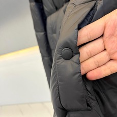 Bur巴宝莉、2026秋冬新品经典连帽羽绒服。 降温天的安全感,这件直接拉满! 色调高级耐看,宽松版型对身材包容度极高, Bur巴宝莉、2026秋冬新品经典连帽羽绒服。 降温天的安全感,这件直接拉满! 色调高级耐看,宽松版型对身材包容度极高,