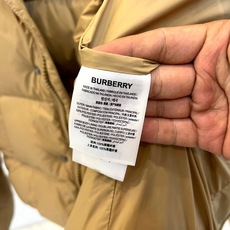 Bur巴宝莉、2026秋冬新品经典连帽羽绒服。 降温天的安全感,这件直接拉满! 色调高级耐看,宽松版型对身材包容度极高, Bur巴宝莉、2026秋冬新品经典连帽羽绒服。 降温天的安全感,这件直接拉满! 色调高级耐看,宽松版型对身材包容度极高,