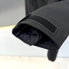 Loro Piana诺悠翩雅、2026秋冬新品可拆卸三合一羽绒服冲锋衣外套。 秋冬王炸组合来了!一件顶两件,实穿度直接拉 Loro Piana诺悠翩雅、2026秋冬新品可拆卸三合一羽绒服冲锋衣外套。 秋冬王炸组合来了!一件顶两件,实穿度直接拉