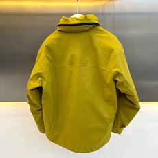 Loro Piana诺悠翩雅、2026秋冬新品可拆卸三合一羽绒服冲锋衣外套。 秋冬王炸组合来了!一件顶两件,实穿度直接拉 Loro Piana诺悠翩雅、2026秋冬新品可拆卸三合一羽绒服冲锋衣外套。 秋冬王炸组合来了!一件顶两件,实穿度直接拉