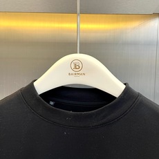 Polo Ralph Lauren拉夫劳伦、2026秋冬新品男士小马标长袖打底衫。 秋天内搭这件,高级感直接拉满! 剪裁 Polo Ralph Lauren拉夫劳伦、2026秋冬新品男士小马标长袖打底衫。 秋天内搭这件,高级感直接拉满! 剪裁
