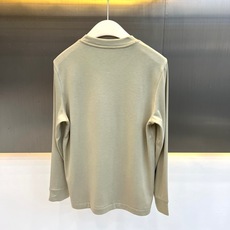 Polo Ralph Lauren拉夫劳伦、2026秋冬新品男士小马标长袖打底衫。 秋天内搭这件,高级感直接拉满! 剪裁 Polo Ralph Lauren拉夫劳伦、2026秋冬新品男士小马标长袖打底衫。 秋天内搭这件,高级感直接拉满! 剪裁
