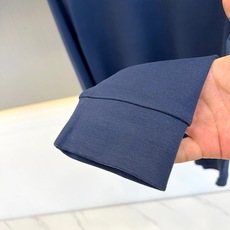 Polo Ralph Lauren拉夫劳伦、2026秋冬新品男士小马标长袖打底衫。 秋天内搭这件,高级感直接拉满! 剪裁 Polo Ralph Lauren拉夫劳伦、2026秋冬新品男士小马标长袖打底衫。 秋天内搭这件,高级感直接拉满! 剪裁