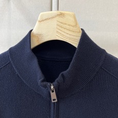 Polo Ralph Lauren拉夫劳伦、2026秋冬新品羊毛针织开衫。 秋冬质感直接拉满!这件才是男人衣柜里的硬货 Polo Ralph Lauren拉夫劳伦、2026秋冬新品羊毛针织开衫。 秋冬质感直接拉满!这件才是男人衣柜里的硬货