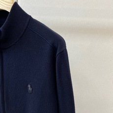 Polo Ralph Lauren拉夫劳伦、2026秋冬新品羊毛针织开衫。 秋冬质感直接拉满!这件才是男人衣柜里的硬货 Polo Ralph Lauren拉夫劳伦、2026秋冬新品羊毛针织开衫。 秋冬质感直接拉满!这件才是男人衣柜里的硬货