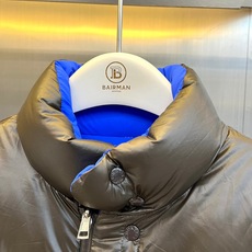 Mon蒙口【顶级版一衣多穿】2026秋冬新品双面穿袖子可拆卸立领羽绒服。 简约轻奢通勤风,版型利落不臃肿,能修饰肩宽、藏 Mon蒙口【顶级版一衣多穿】2026秋冬新品双面穿袖子可拆卸立领羽绒服。 简约轻奢通勤风,版型利落不臃肿,能修饰肩宽、藏